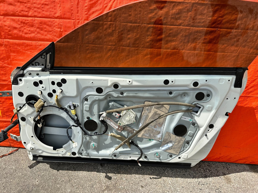 17 20 INFINITI Q60   PASSENGER RIGHT FRONT DOOR COMPLETE W/ INTERNALS   OEM 28915