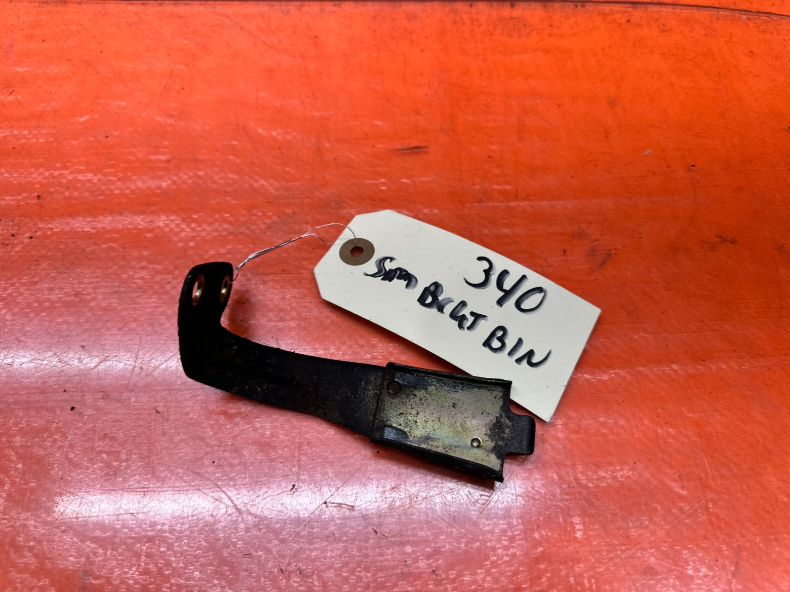 94-01 ACURA INTEGRA POWER STEERING RESERVOIR TANK MOUNT BRACKET OEM #3407