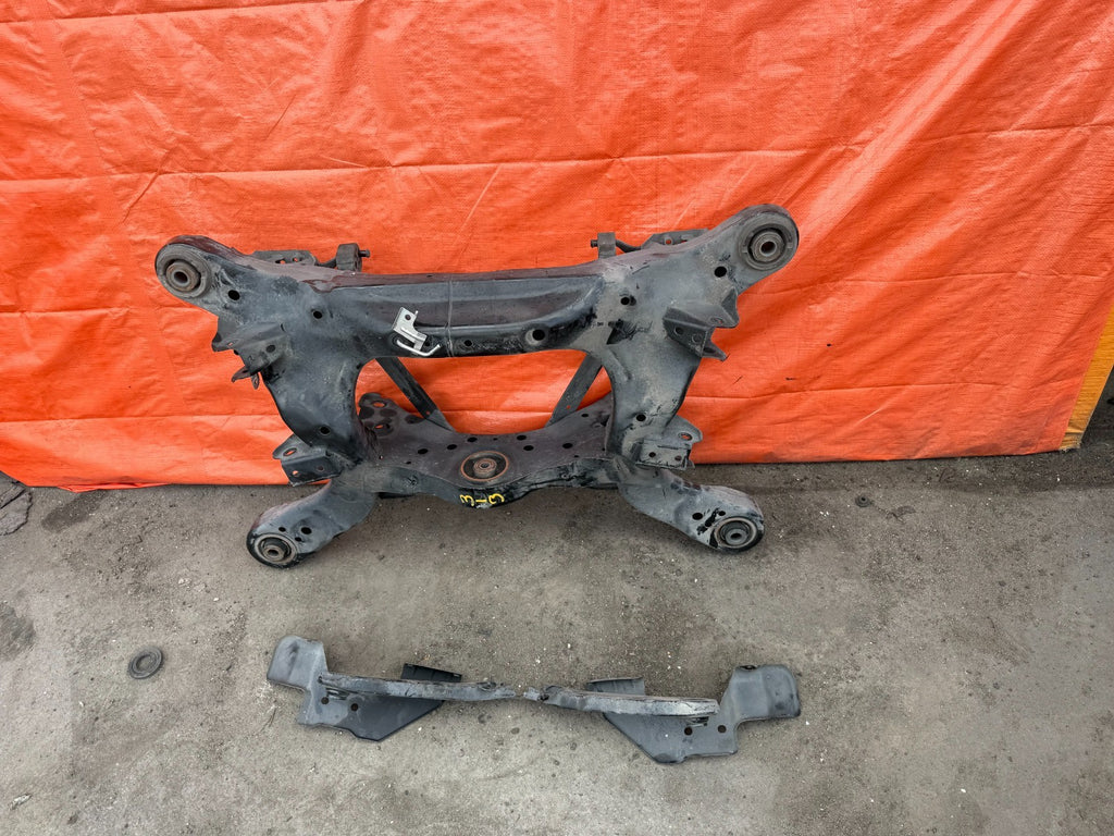 14 20 INFINITI Q50 & 16 20 Q60 REAR SUBFRAME CROSSMEMBER K FRAME W/ BRACKETS 31510