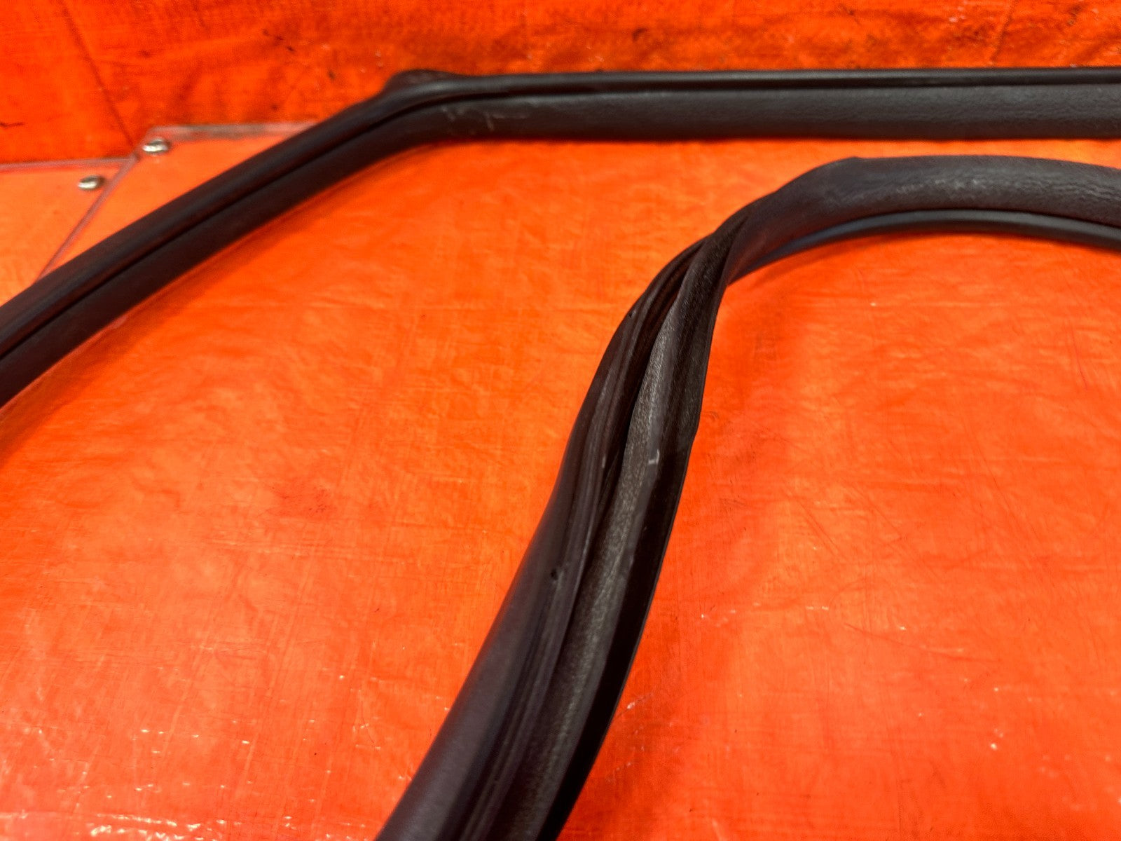 06 11 CIVIC 4D SEDAN   PASSENGER RIGHT REAR DOOR TO CHASSIS OPEN TRIM   OEM #3077