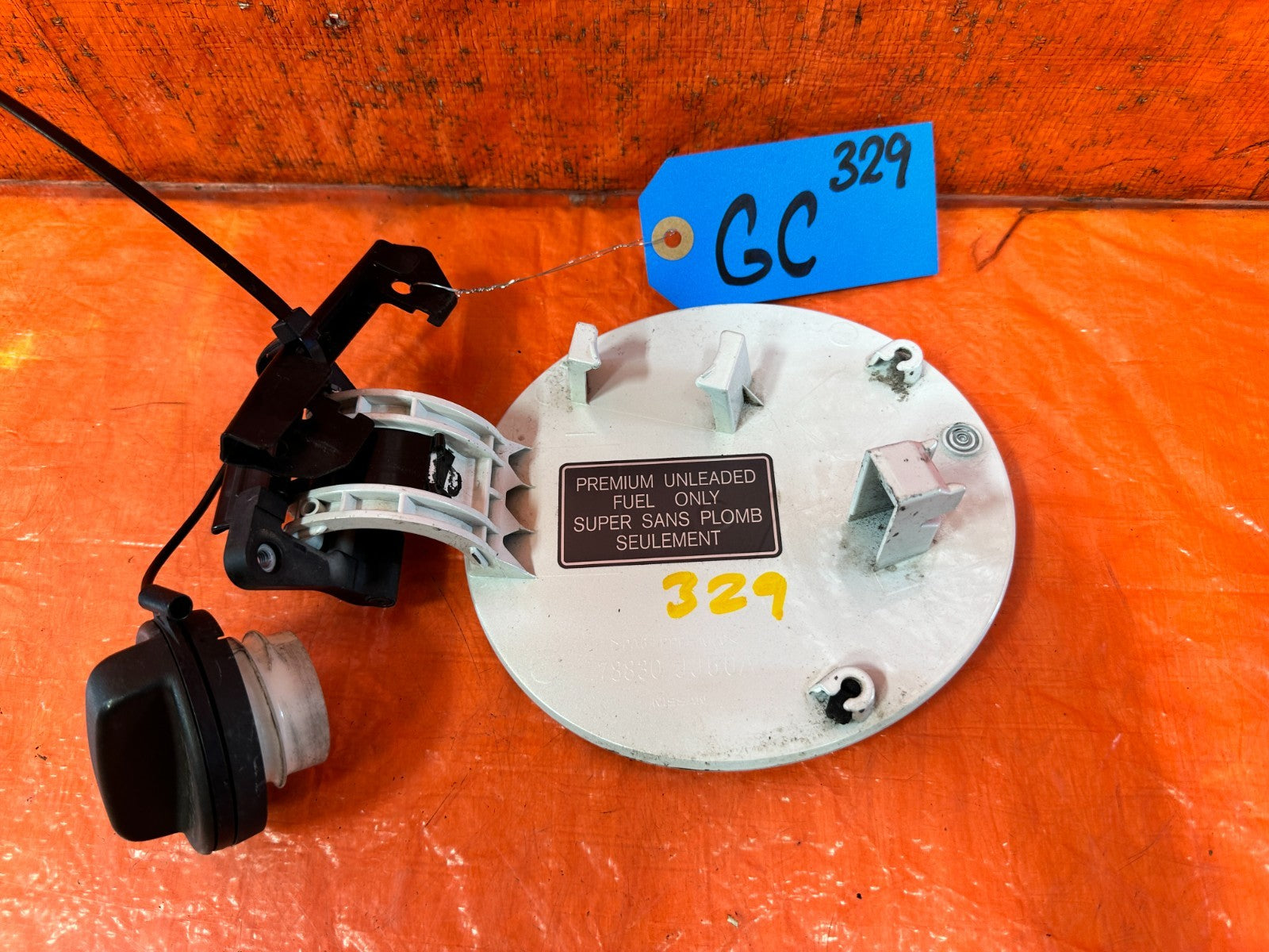 2009 2015 INFINITI Q60 G37 CONVERTIBLE FUEL FILLER GAS DOOR LID OEM #3292