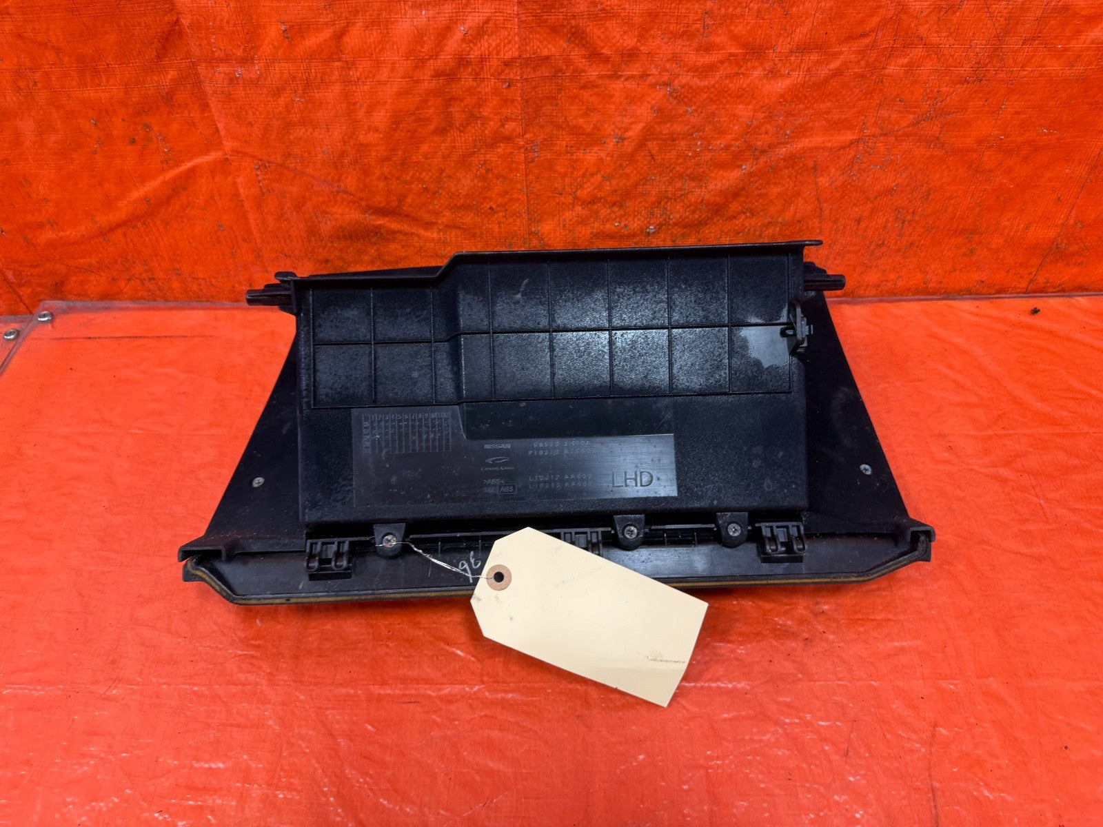 08 13 INFINITI G37 COUPE 2D   GLOVE BOX ASSEMBLY   BLACK COLOR   OEM 3289