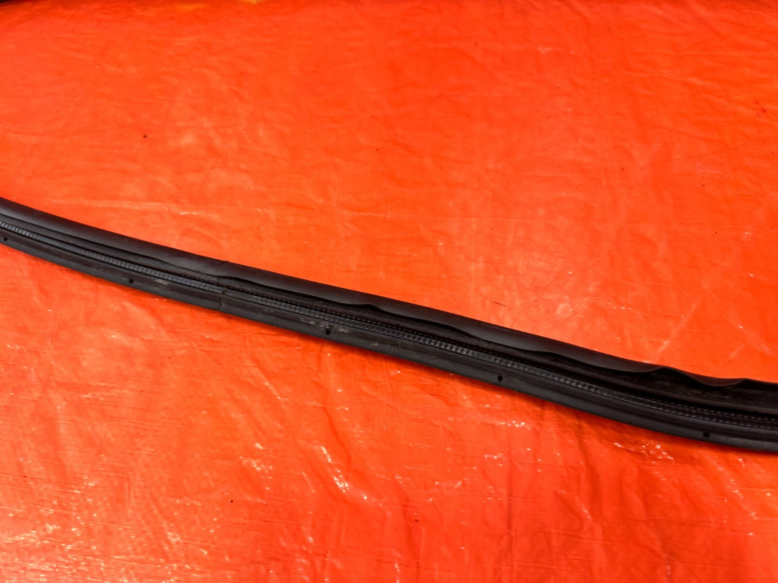 04 08 ACURA TSX   RIGHT FRONT DOOR TO CHASSIS WEATHER STRIP OPEN TRIM OEM #2758