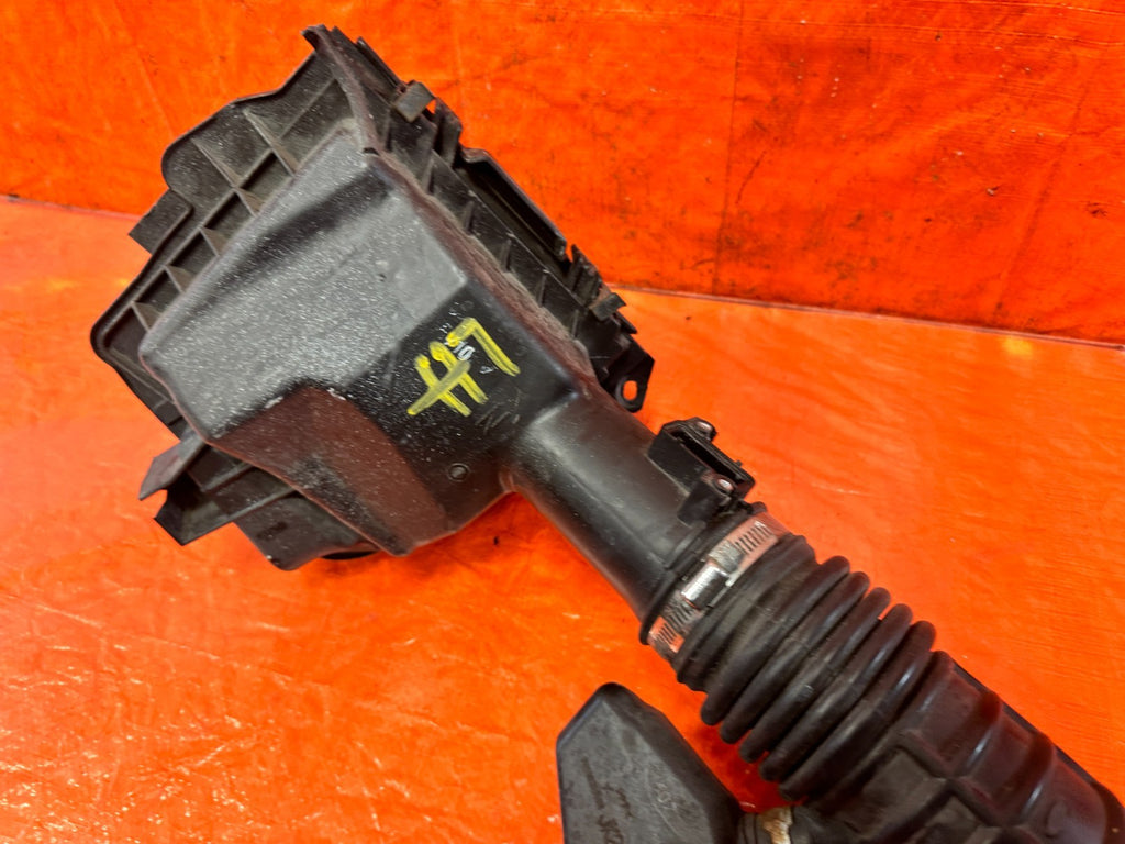 08 15 INFINITI G37 Q60 3.7L LEFT DRIVER AIR CLEANER INTAKE FILTER BOX OEM #3295
