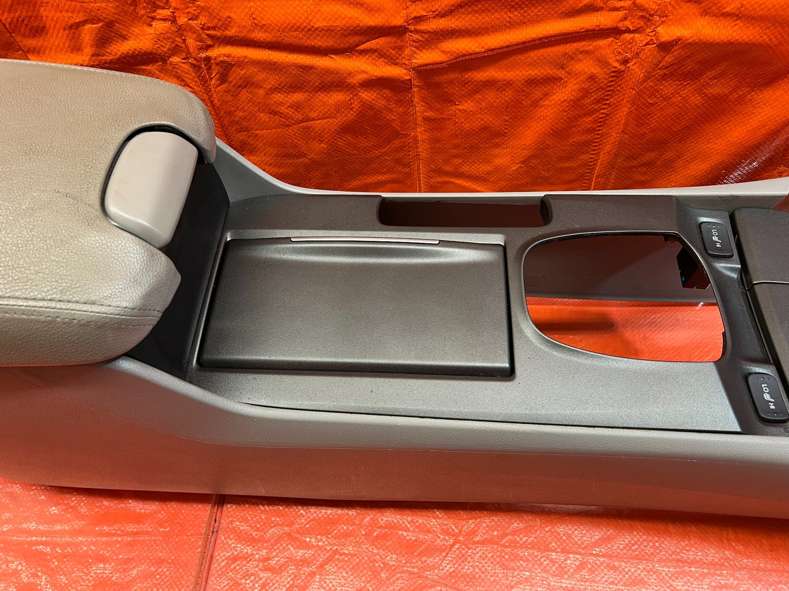 08 12 HONDA ACCORD EX L   ARM REST / CENTER CONSOLE STORAGE COMPARTMENT OEM #1747