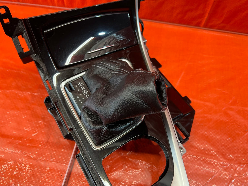 14 15 INFINITI Q50   W/ NAVIGATION    CENTER SHIFTER INDICATOR CONSOLE   OEM 1056
