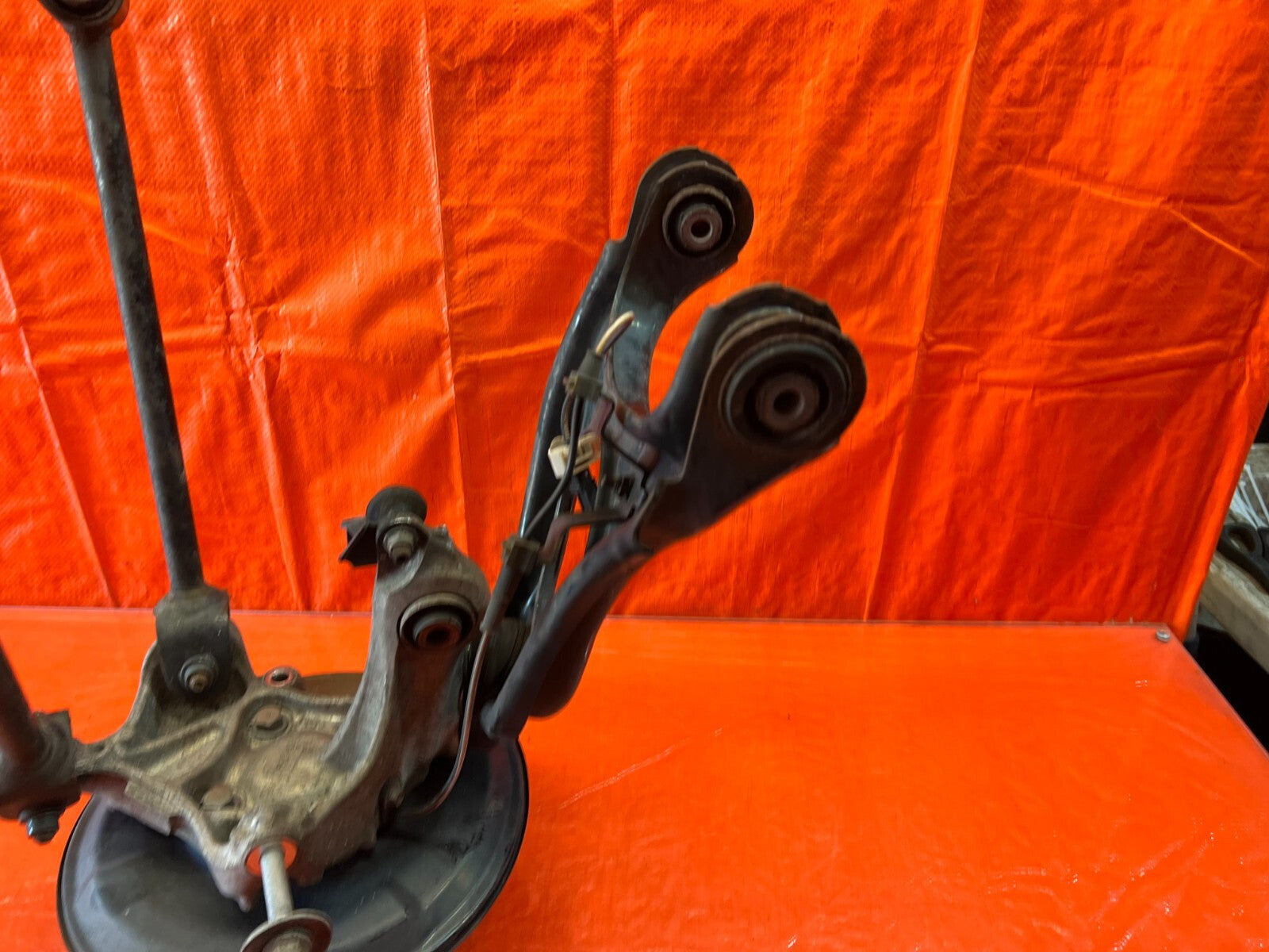 09 14 ACURA TSX   DRIVER LEFT REAR   SPINDLE KNUCKLE HUB W/ ARMS   OEM #1588