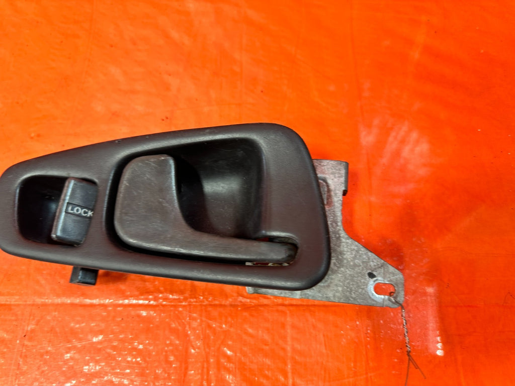 92 95 HONDA CIVIC   2D COUPE   PASSENGER RIGHT   INTERIOR DOOR HANDLE   OEM 3273