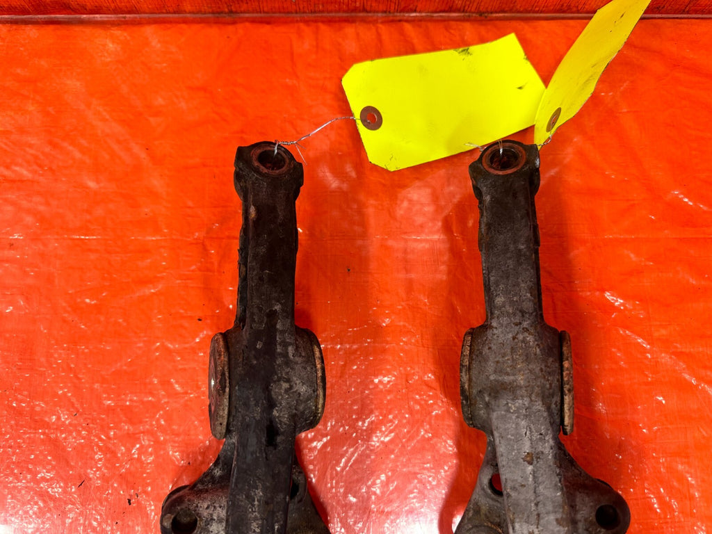 88 91 HONDA CRX   FRONT LOWER CONTROL ARM SET   LEFT & RIGHT ARMS    OEM #27712