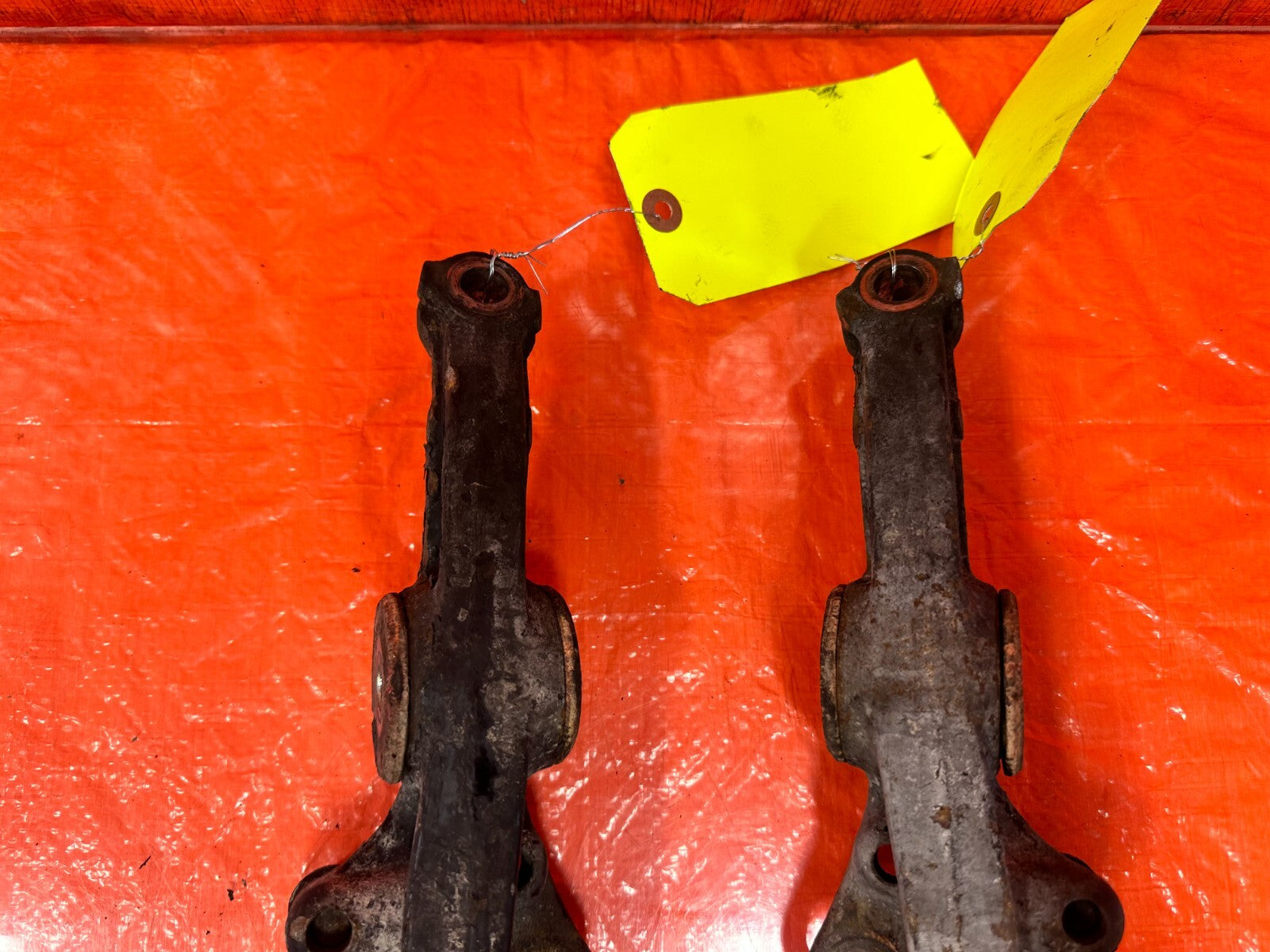 88 91 HONDA CRX   FRONT LOWER CONTROL ARM SET   LEFT & RIGHT ARMS    OEM #27712