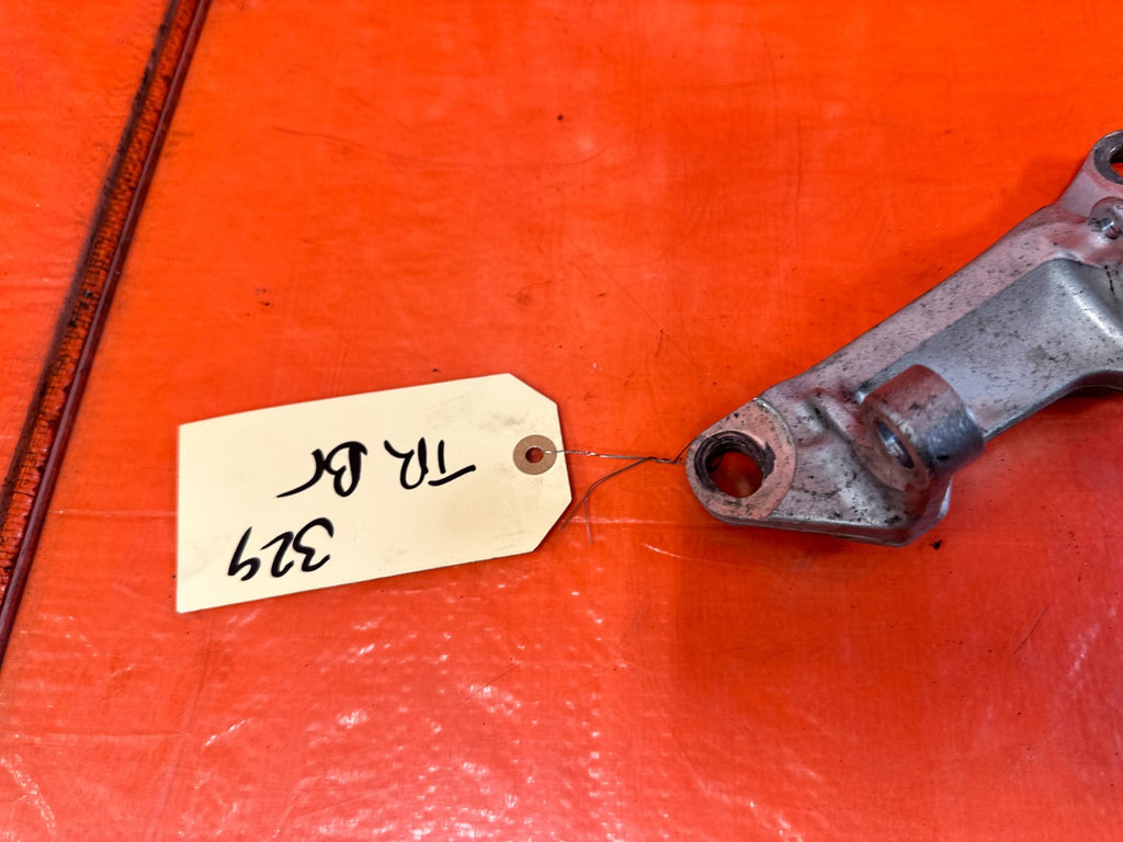 02 06 ACURA RSX TYPE S BASE K20 MANUAL TRANSMISSION MOUNT BRACKET OEM 3295