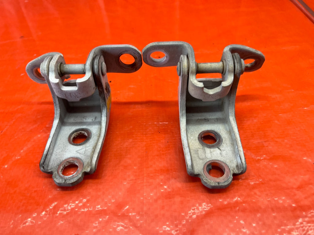 02 06 ACURA RSX   DRIVER LEFT FRONT DOOR HINGE SET UPPER LOWER   OEM #1405