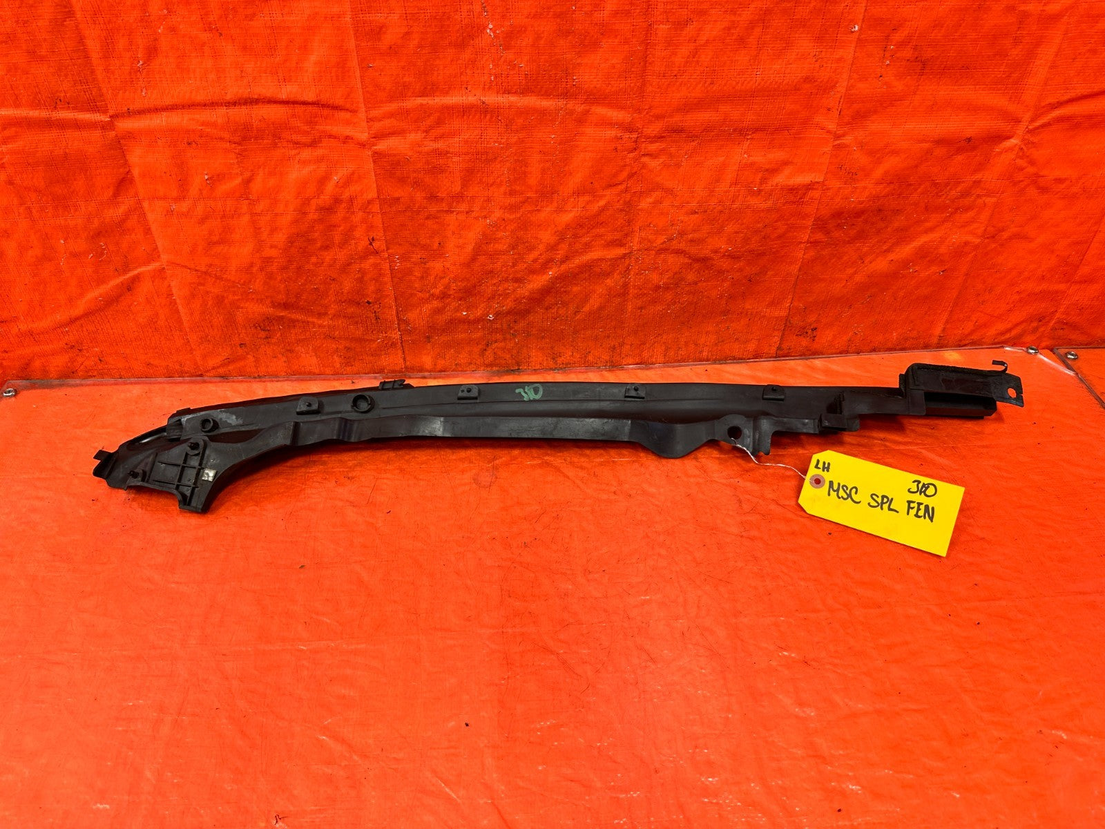 INFINITI G37 CONVERTIBLE DRIVER LEFT FENDER TRIM PLASTIC SHROUD GARNISH 3101