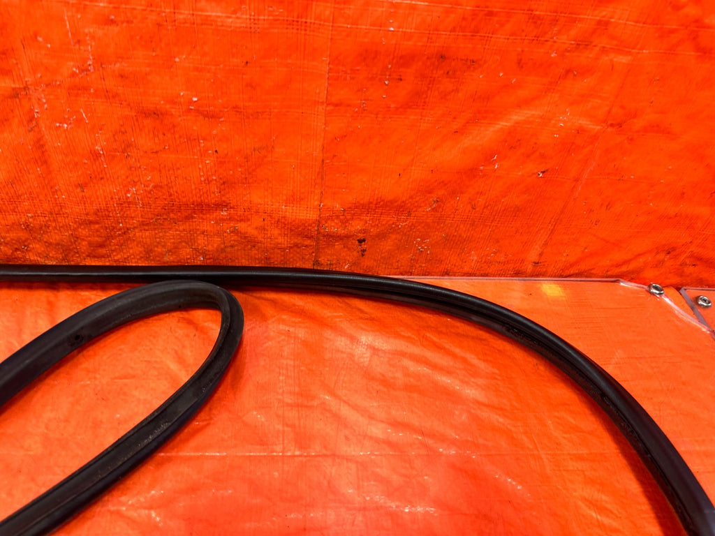 06 11 CIVIC 4D SEDAN   PASSENGER RIGHT REAR WEATHER STRIP SEAL GASKET OEM #3075