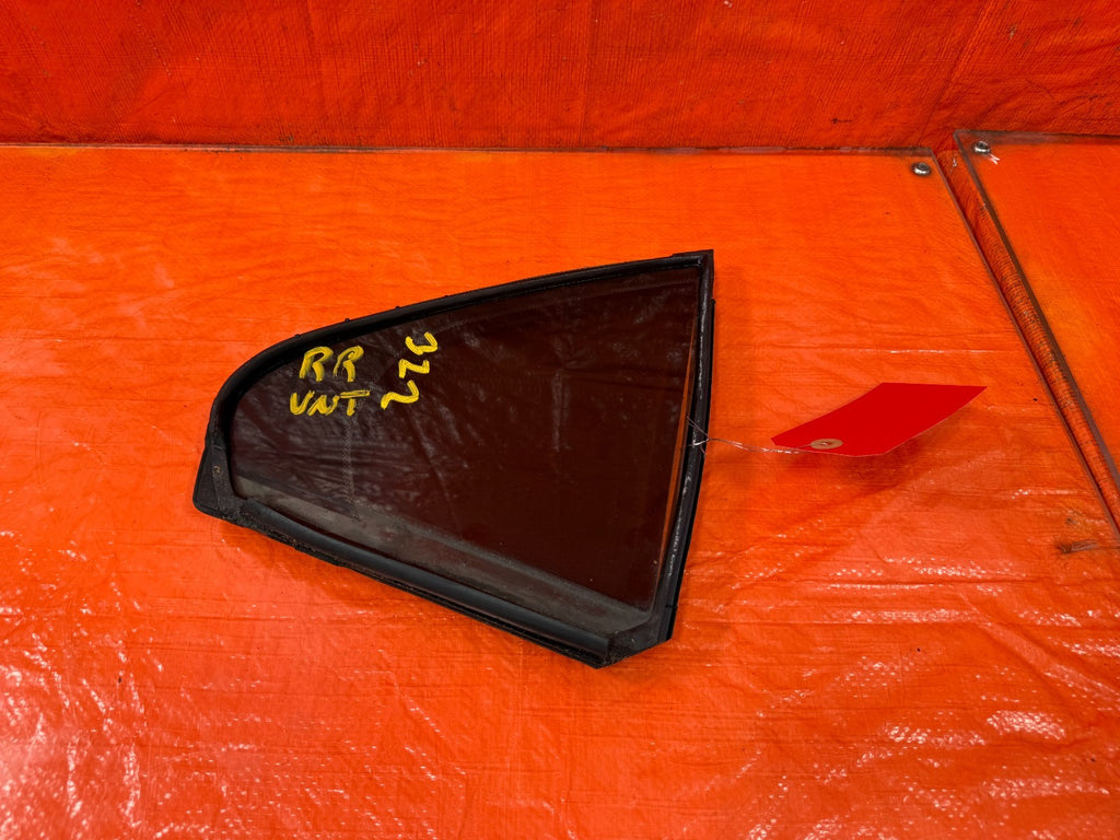 04 08 ACURA TSX   PASSENGER RIGHT REAR   DOOR VENT GLASS   OEM FACTORY #3220