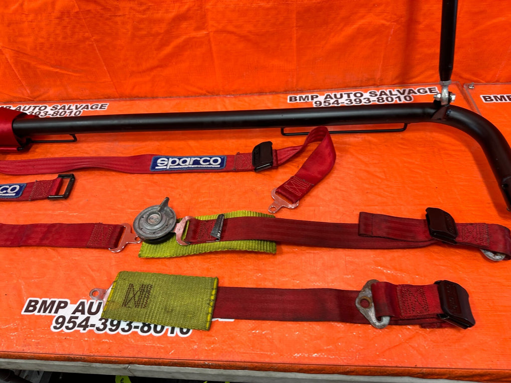 94 01 ACURA INTEGRA 2D   ROLL BAR WITH SPARCO SEAT BELTS   #2538