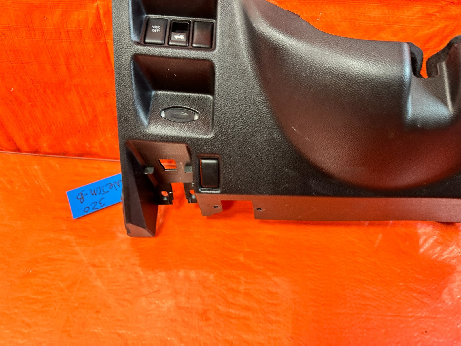 08 13 INFINITI G37 COUPE 2D   KNEE TRIM UNDER STEERING COLUMN LOWER COVER 3205