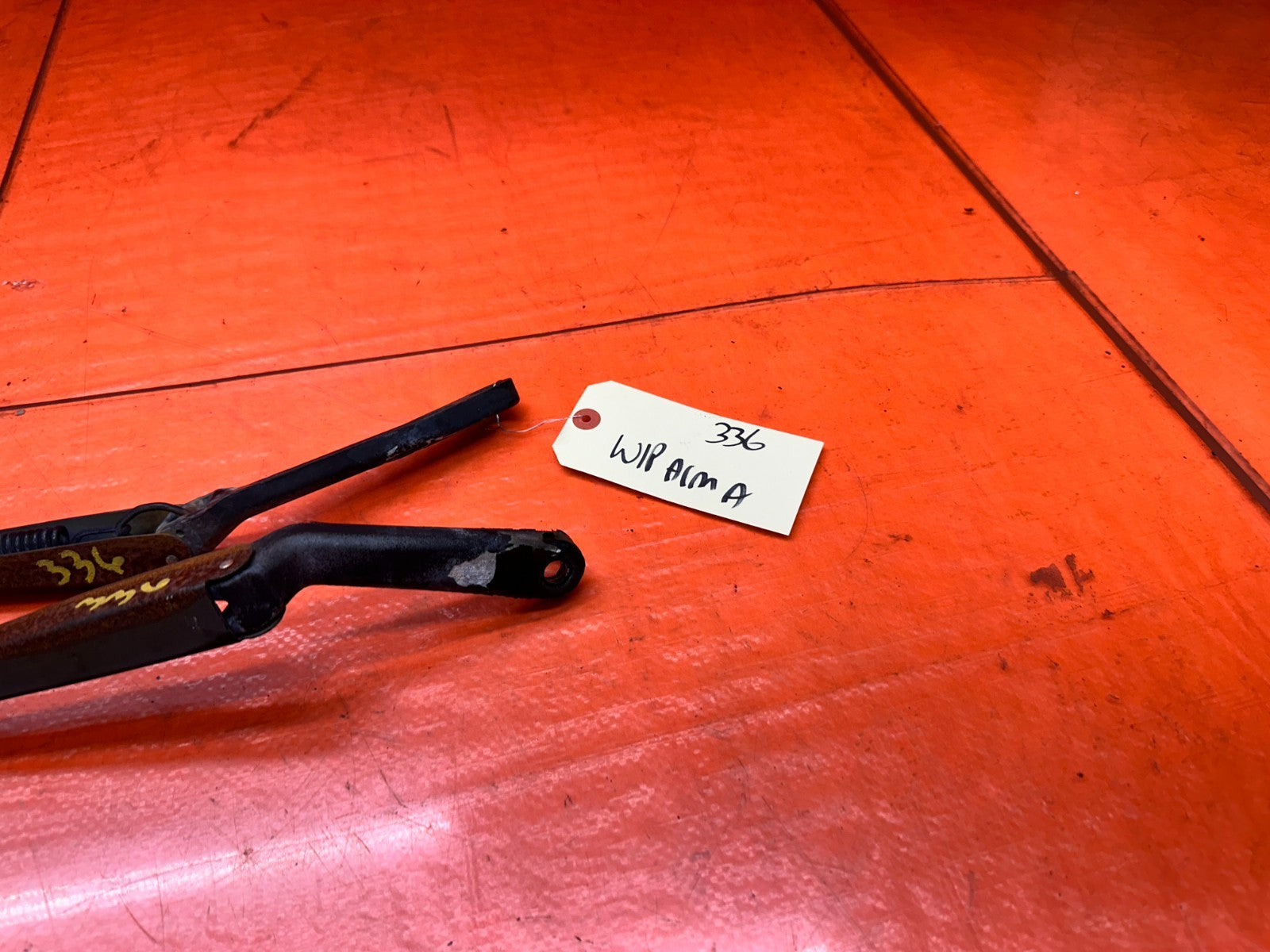 97 01 HONDA PRELUDE 2.2L DRIVER PASSENGER FRONT WINDSHIELD WIPER ARMS SET #3365