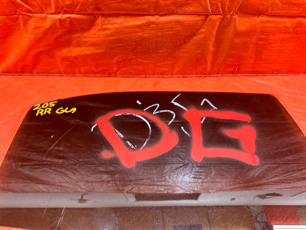 04 08 ACURA TSX   DOOR GLASS WINDOW   PASSENGER RIGHT REAR   OEM #2057