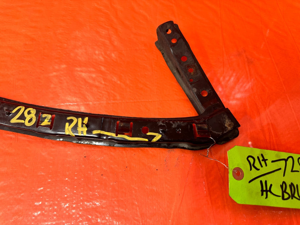 OEM 2008 HONDA CIVIC SI SEDAN PASSENGER RIGHT HEADLIGHT HEADLAMP BRACKET OEM 2822