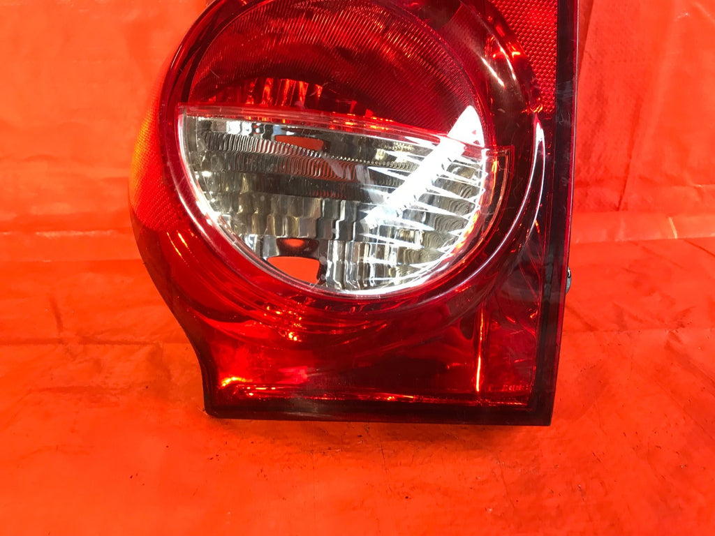 OEM 2005 05 DODGE DURANGO DRIVER LEFT TAIL LIGHT LAMP L LH1