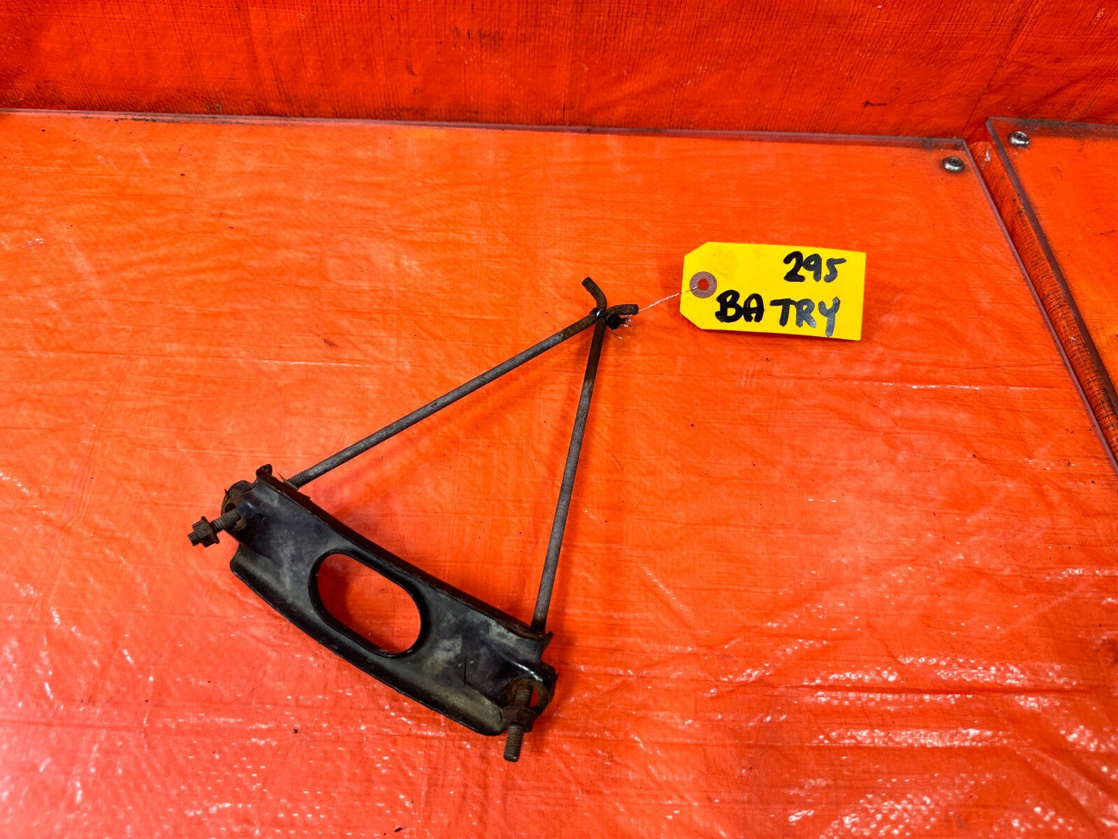 HONDA & ACURA   INTEGRA CIVIC DEL SOL   BATTERY TRAY PLASTIC AND TIE DOWN OEM 950