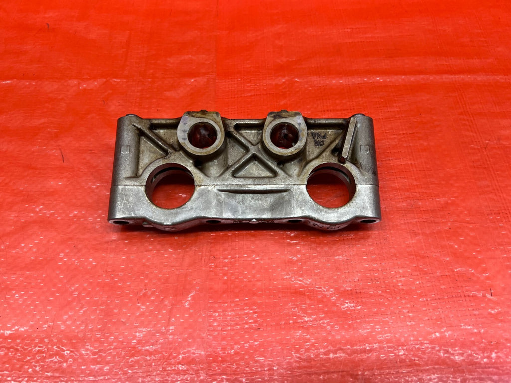 02 06 ACURA RSX TYPE S   K20A2   CAMSHAFT CAM CAP TOWER HOLDER   HOLDER #2   OEM8