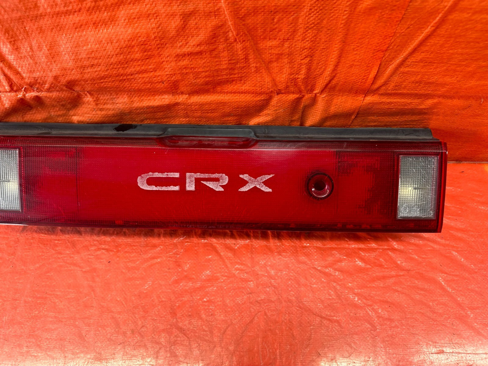 88 89 HONDA CRX   CENTER TAIL LIGHT MIDDLE TAIL LAMP   OEM FACTORY #243 13