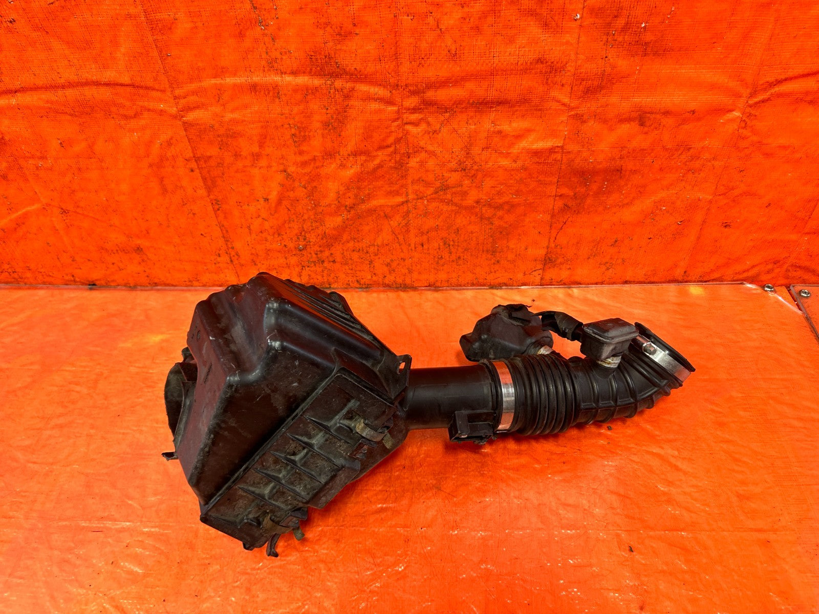 08 15 INFINITI G37 Q60 3.7L LEFT DRIVER AIR CLEANER INTAKE FILTER BOX OEM #3297