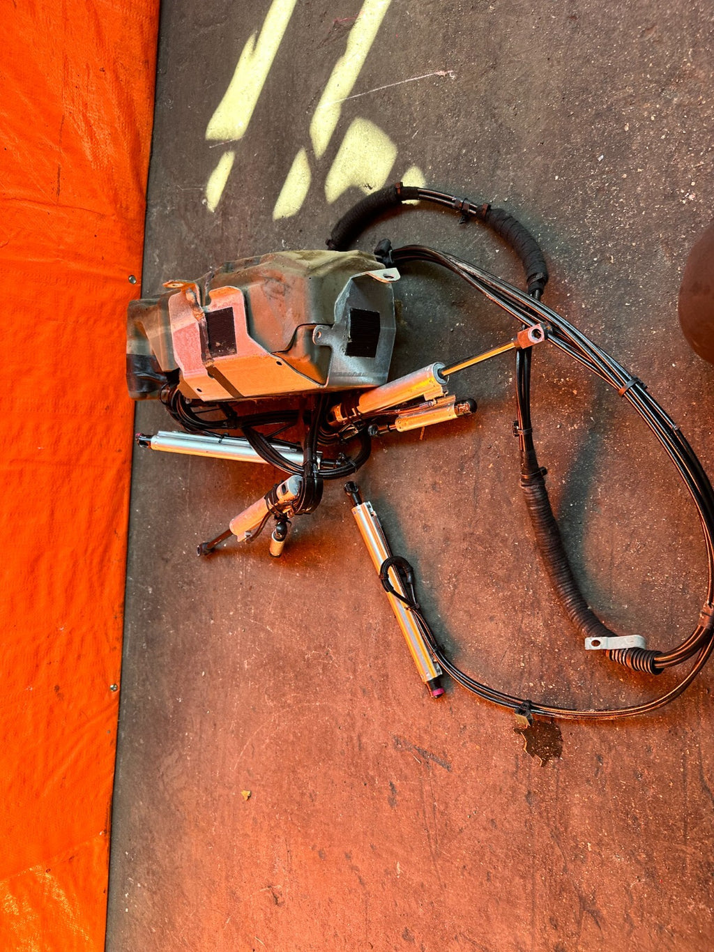 09 15 INFINITI G37 CONVERTIBLE TOP CONTROL MOTOR MODULE ACTUATOR WITH ALL LINES8