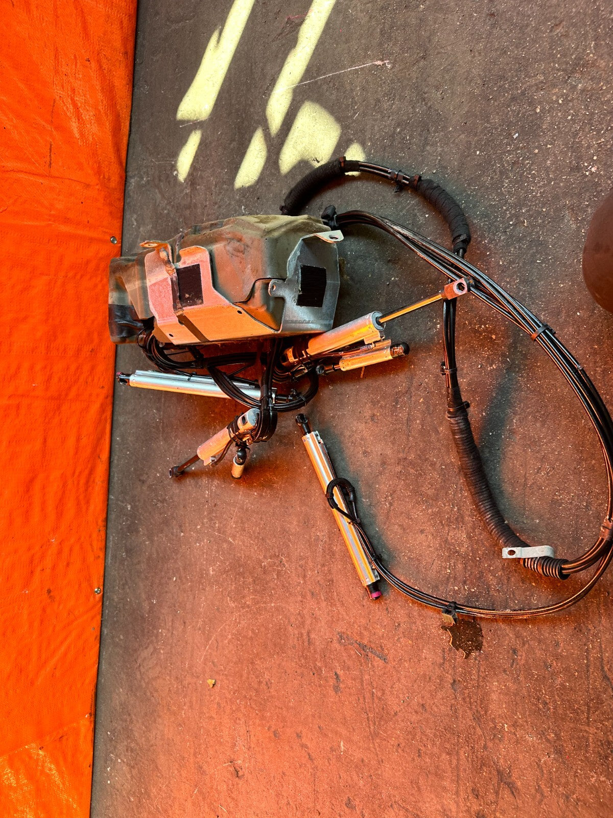 09 15 INFINITI G37 CONVERTIBLE TOP CONTROL MOTOR MODULE ACTUATOR WITH ALL LINES8