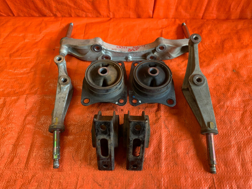 OEM 2001 01 HONDA S2000 AP1   REAR DIFFERENTIAL DIFF MOUNTS BRACKETS SET MOUNT11