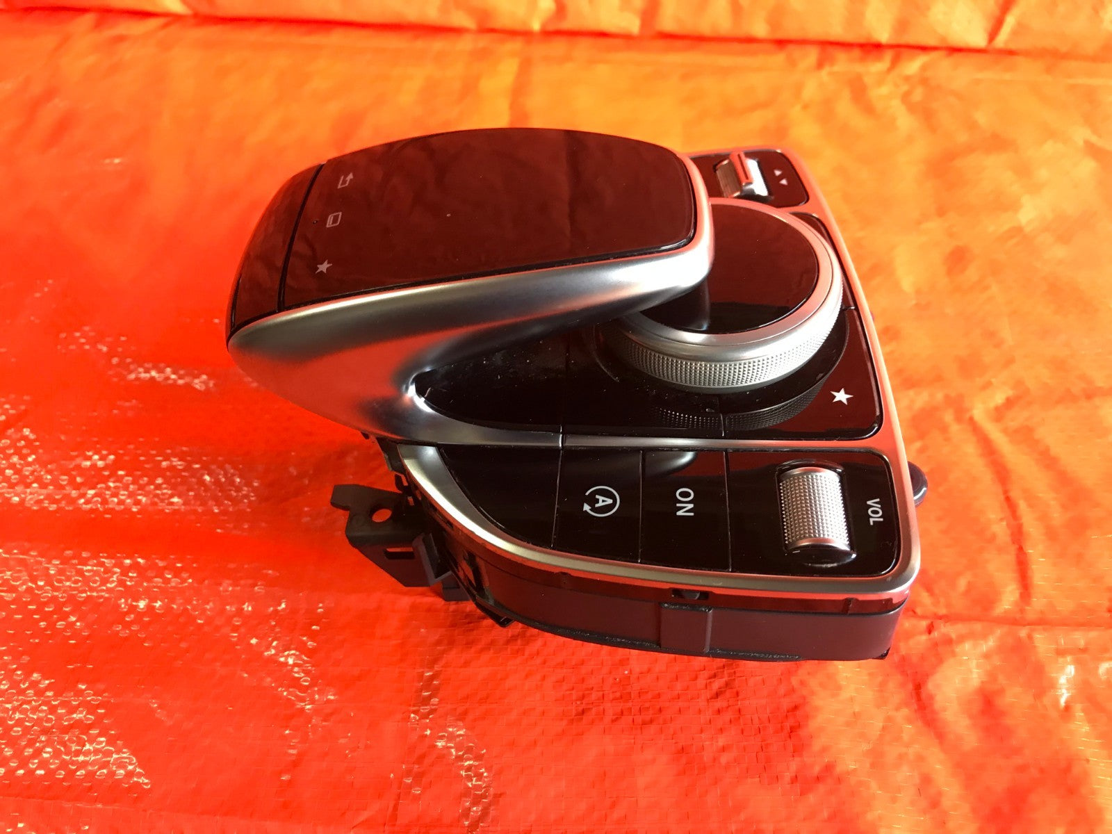 OEM 2015 15 MERCEDES BENZ C300 DASH MEDIA MENU VOLUME INFO CONTROLLER MOUSE3