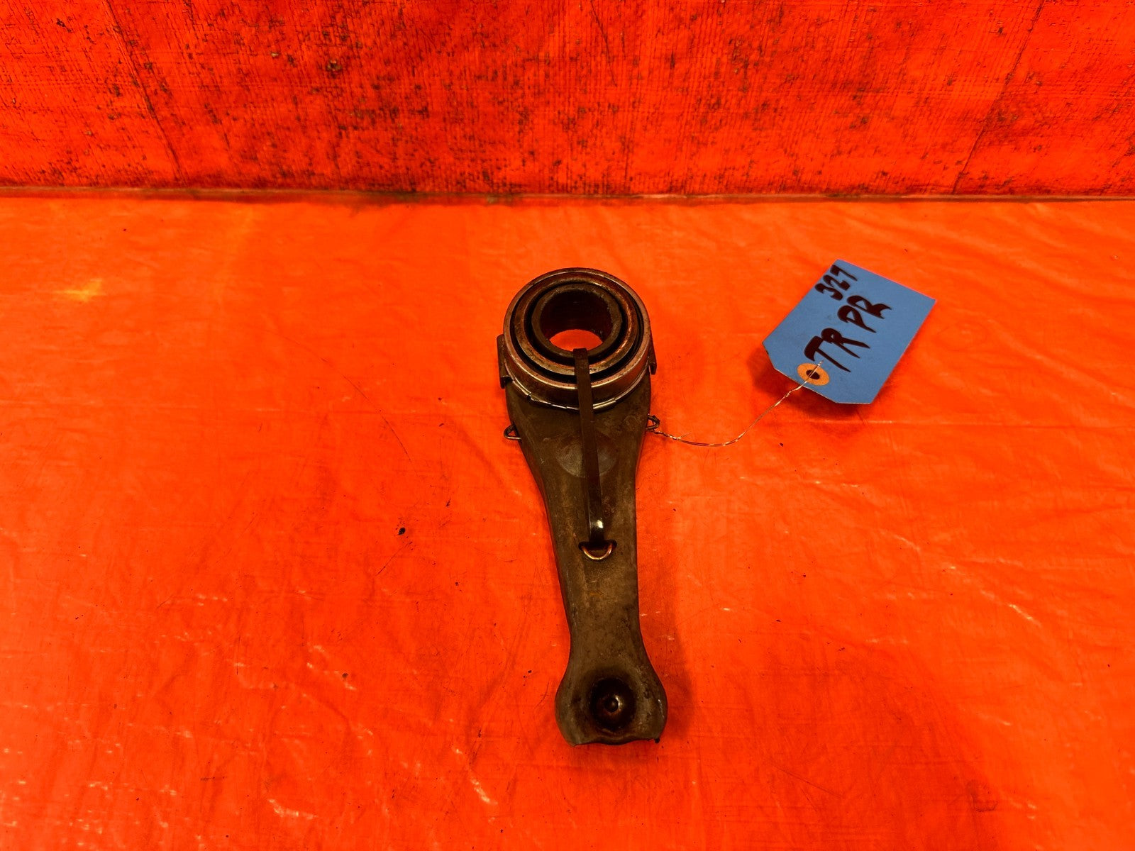 92 95 HONDA CIVIC   D SERIES   D15 D16   CLUTCH FORK & THROW OUT BEARING OEM 3276