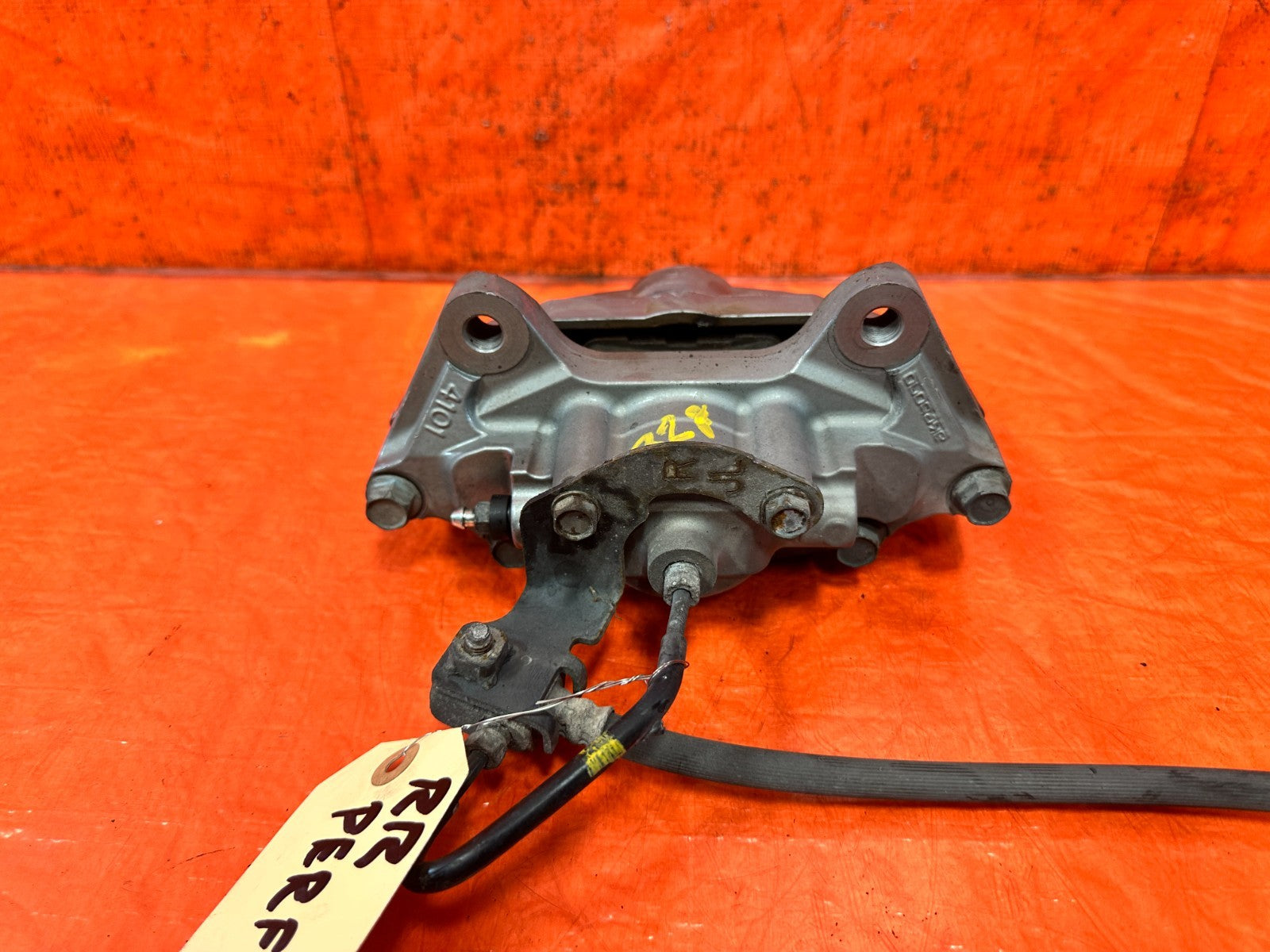 08 15 G37 Q60 14 23 Q50 SPORT   AKEBONO   PASSENGER RIGHT REAR CALIPER OEM 3289