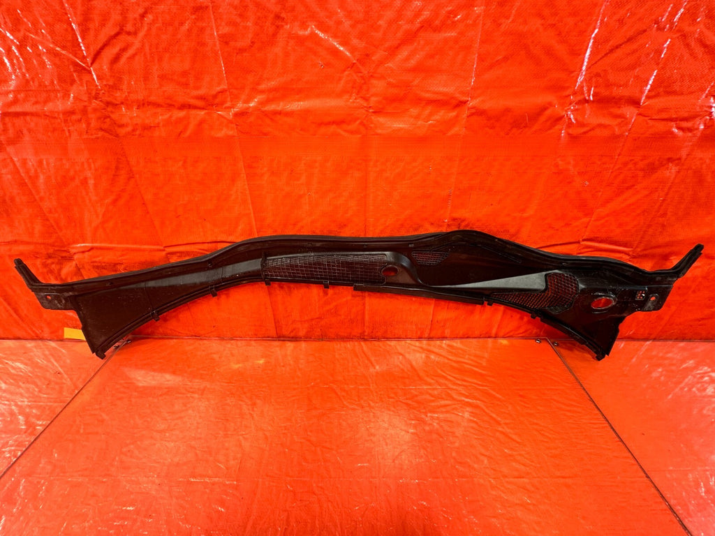 02 10 LEXUS SC430   WINDSHIELD WIPER COWL TRIM PLASTIC   OEM FACTORY #2888