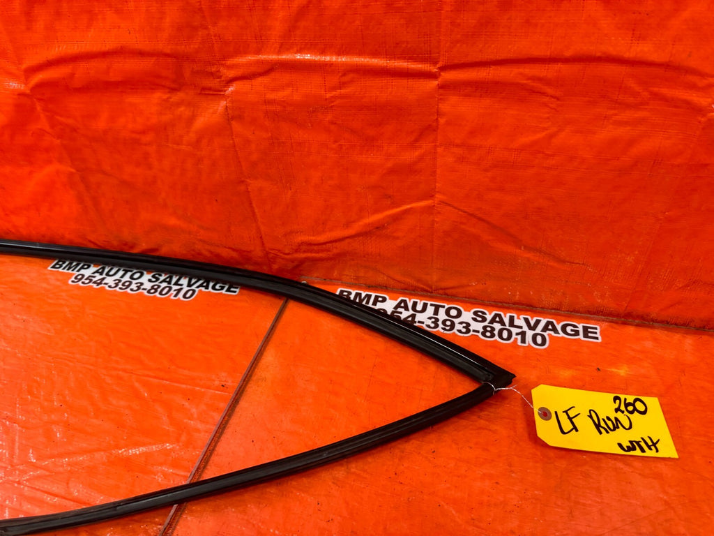 06 11 CIVIC 4D SEDAN   DRIVER LEFT FRONT WEATHER STRIP RUN CHANNEL OEM #2605