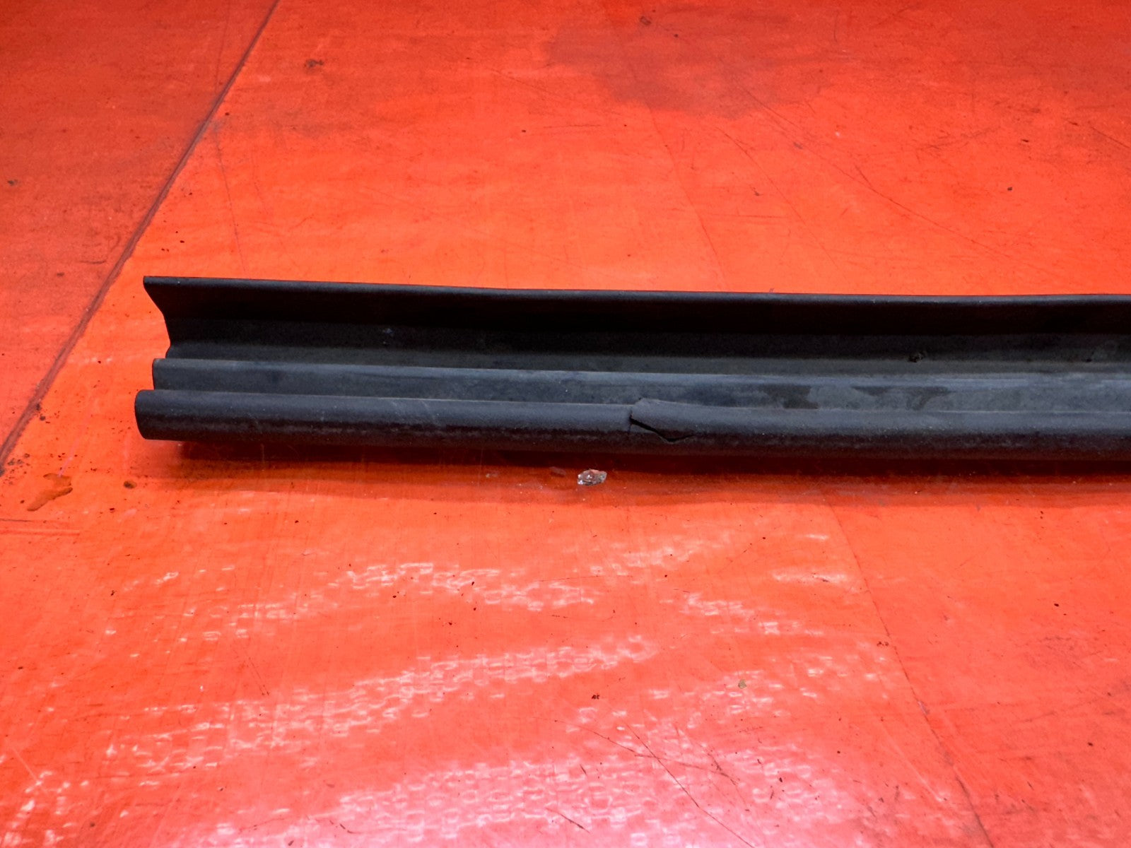 13 15 HONDA CIVIC SI 4D FRONT RADIATOR CORE SUPPORT LOWER WEATHERSTRIP OEM 3348