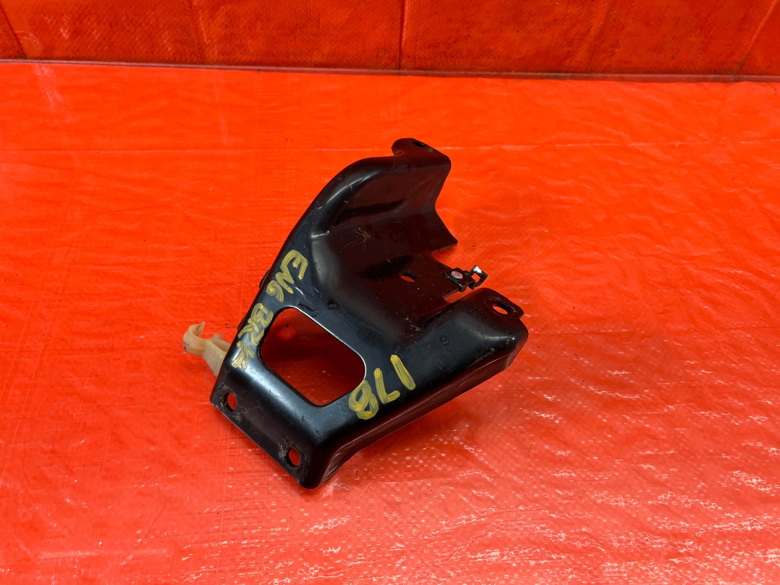94 01 ACURA INTEGRA   NON VTEC B18B1 B18B INTAKE MANIFOLD BRACKET BRACE OEM #1786