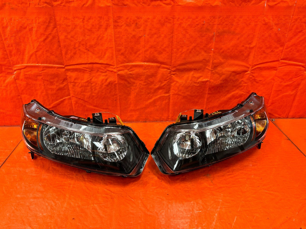 06 11 HONDA CIVIC 2D COUPE   AFTERMARKET   HEADLIGHTS HEADLAMPS HEAD LIGHT LAMP0