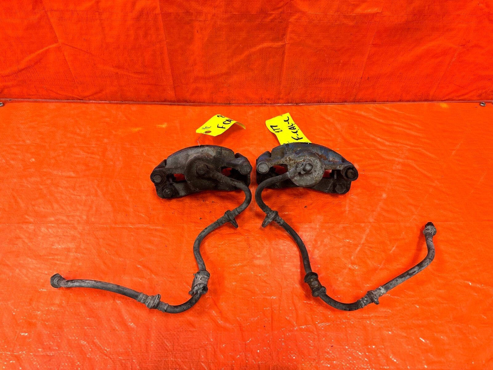 88 89 HONDA CRX DX SI   FRONT BRAKE CALIPERS   LEFT RIGHT CALIPER SET    OEM 2778