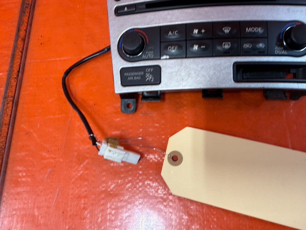 08 09 INFINITI G37 2D COUPE   RADIO AND CLIMATE CONTROL W/ BEZEL   OEM #3286
