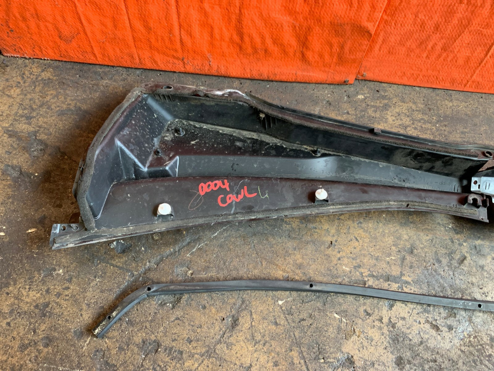 OEM 2004 04 ACURA RSX TYPE S   WINDSHIELD WIPER COWL TRIM SHROUD PLASTIC11