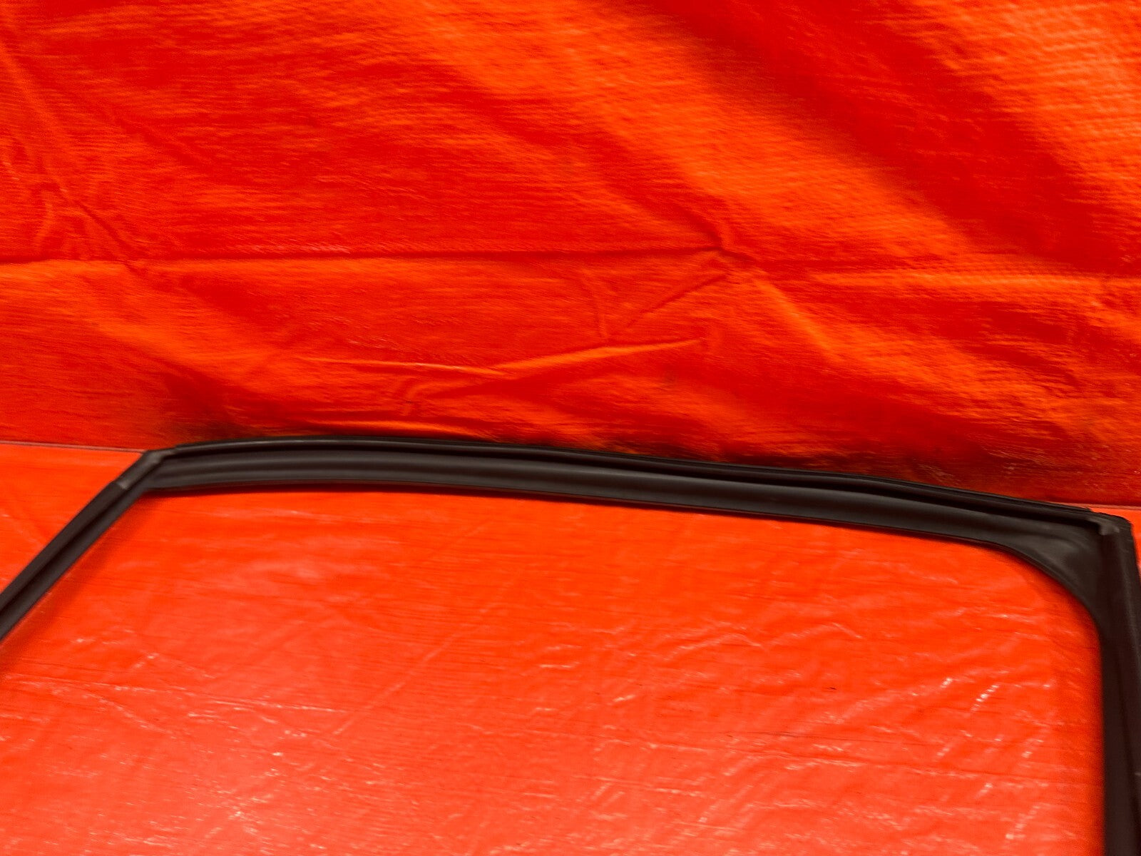 04 08 ACURA TSX   PASSENGER RIGHT REAR WINDOW GLASS RUN CHANNEL   OEM #20511