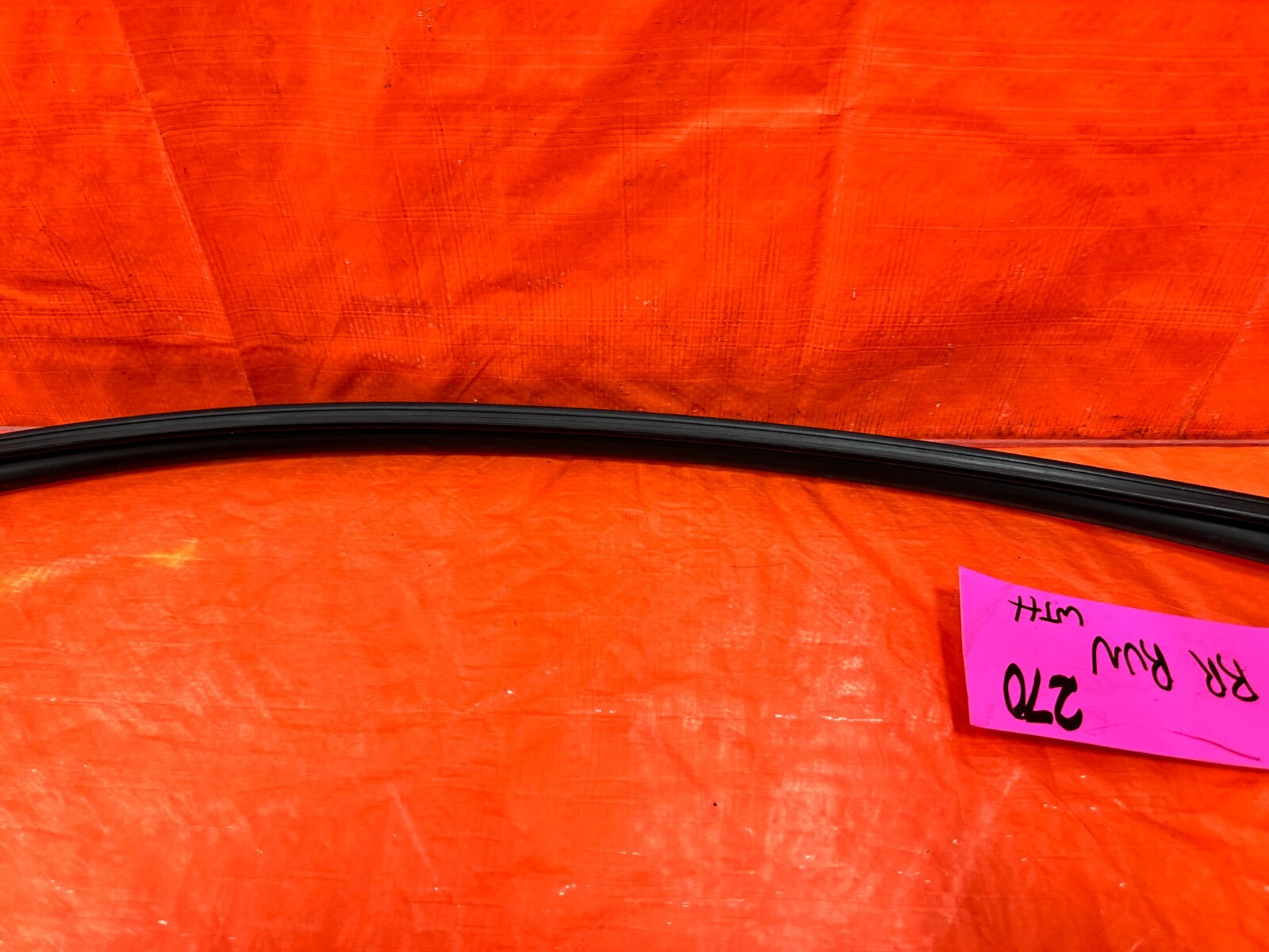 06 11 CIVIC 4D SEDAN   PASSENGER RIGHT REAR WEATHER STRIP RUN CHANNEL OEM #2707