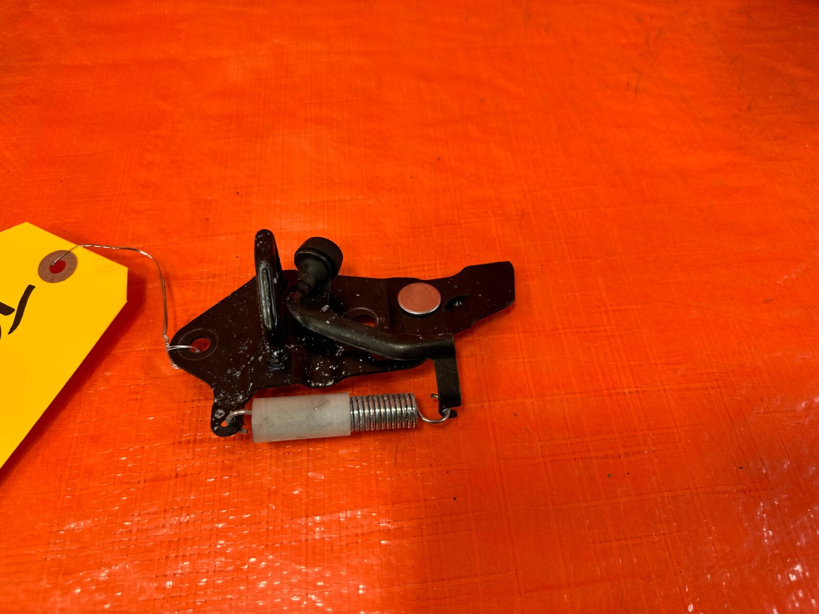 08 15 INFINITI G37 & Q60    2D COUPE   TRUNK STRIKER HOOK LATCH LOCK   OEM #2484