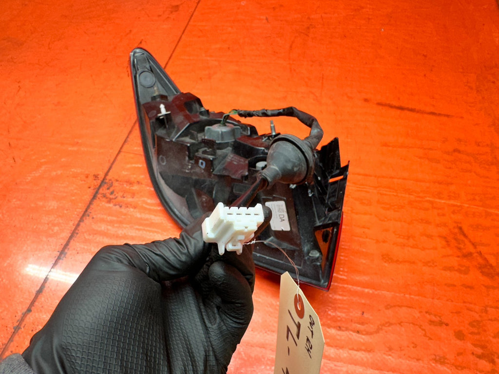 16 23 INFINITI Q60 2D RIGHT PASSENGER OUTER TAIL LIGHT LAMP ASSEMBLY OEM9