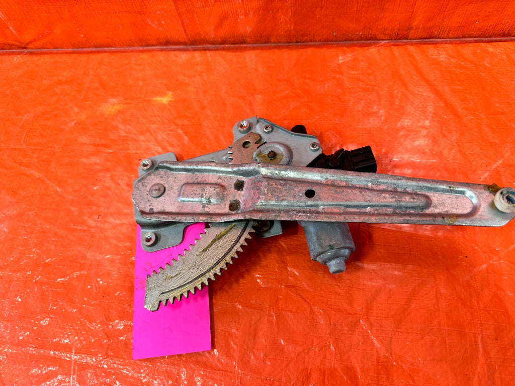 15 21 SUBARU WRX & STI PASSENGER RIGHT REAR   WINDOW REGULATOR W/ MOTOR OEM #2666