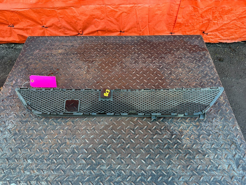 2013 13 INFINITI G37 S CONVERTIBLE   FRONT BUMPER   LOWER GRILLE INSERT   OEM7