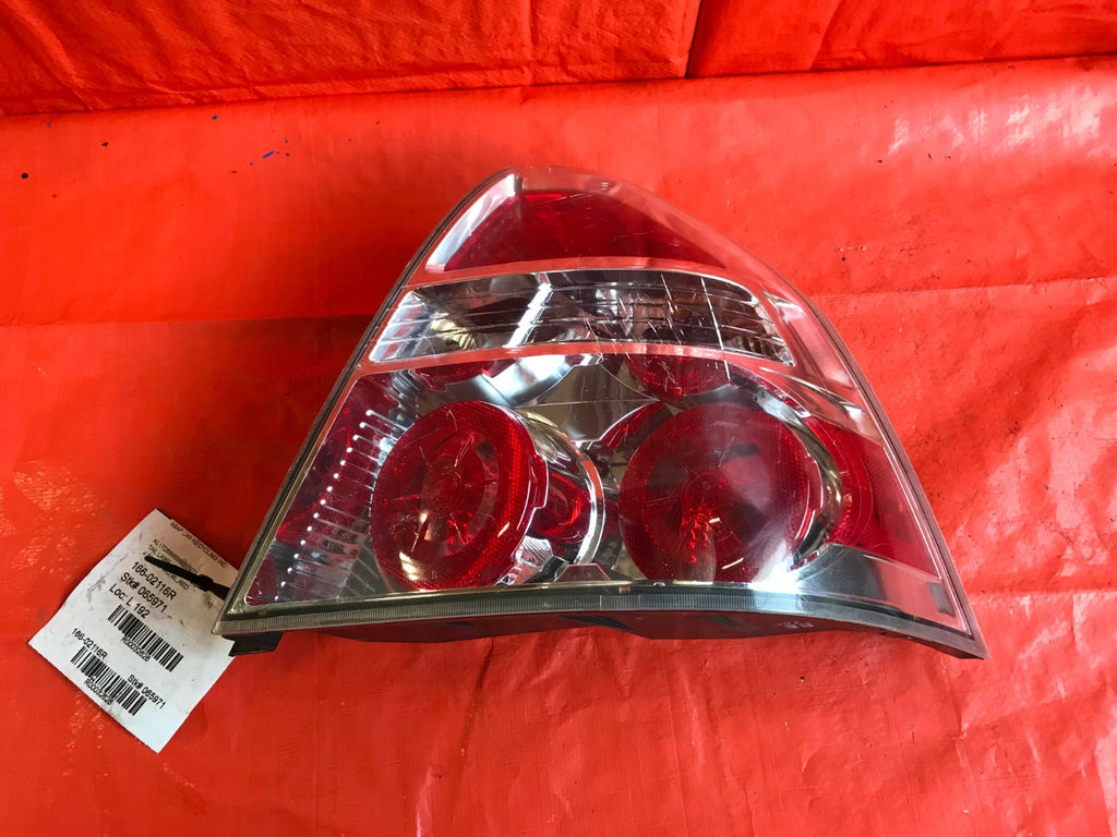 OEM 2008 08 CHEVROLET CHEVY AVEO SEDAN PASSENGER RIGHT TAIL LIGHT LAMP R RH0